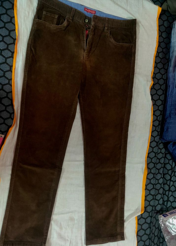 Slim-fit Cortrise Trouser With Brown Colour...Eleg