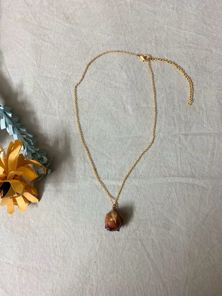 rose necklace ( gold )