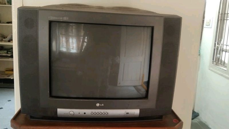 LG COLOUR TELEVISION