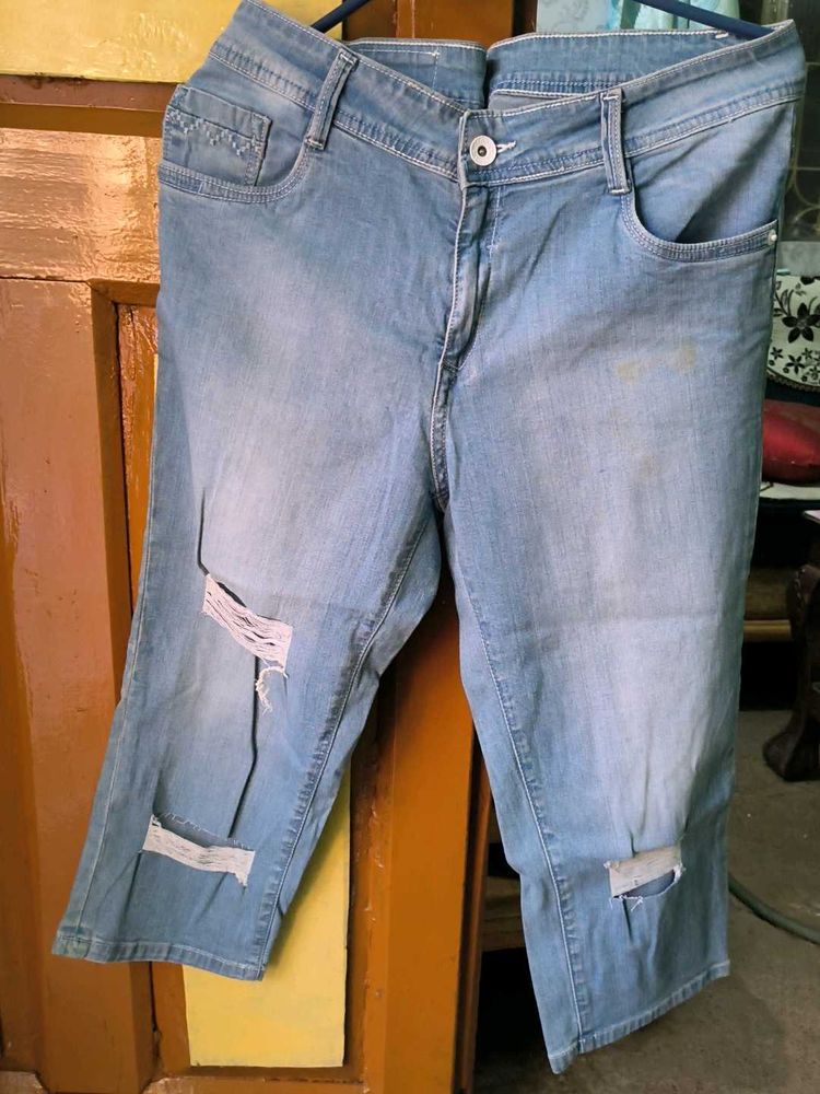 Denim Chapri Ripped Design