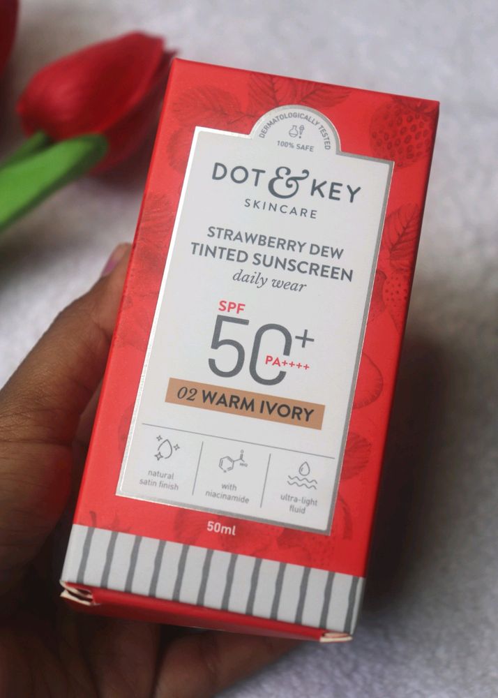 Dot And Key Tinted Sunscreen ( Warm Ivory )