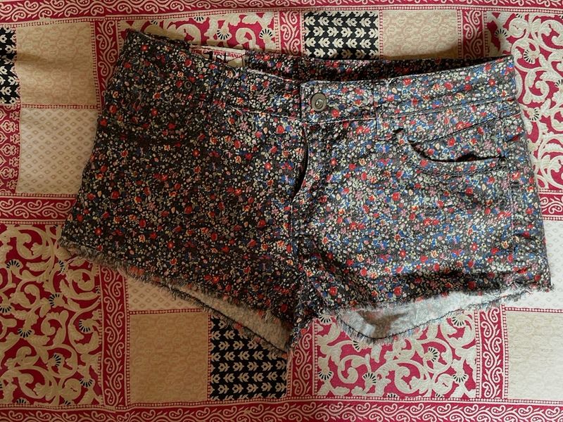 Ditsy Print Bum Shorts