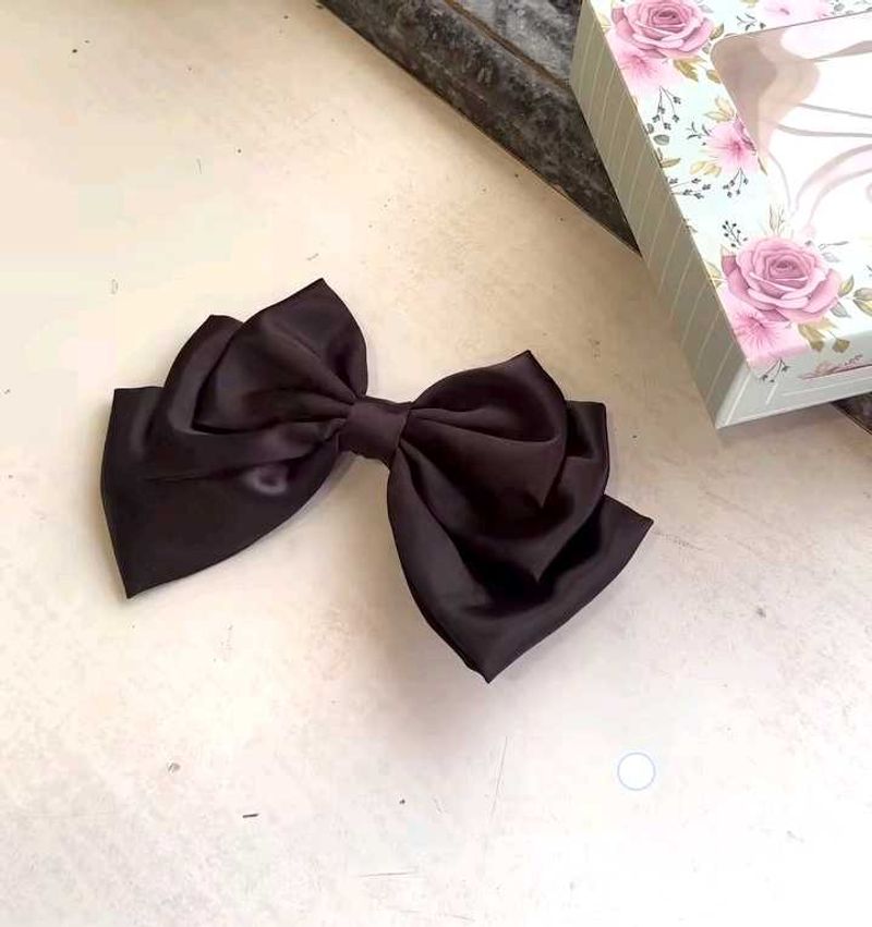 Black Bow Clip