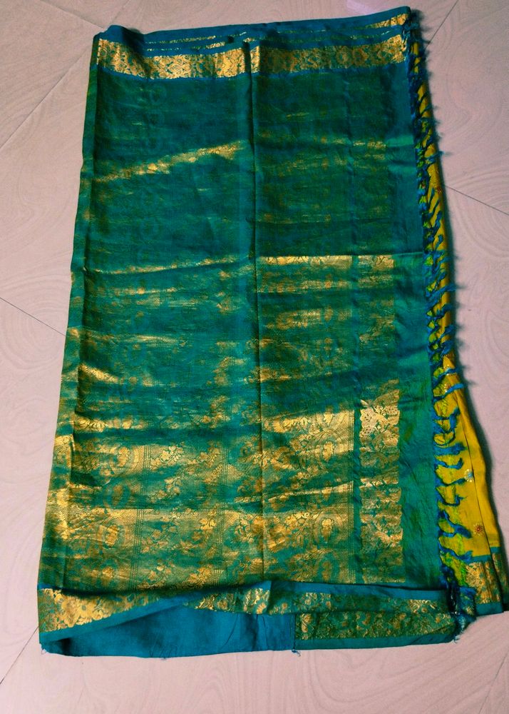 Lime Green Colour Pure Gadwal Saree