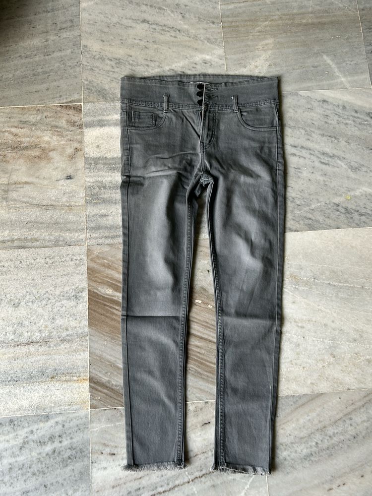 HIGH WAIST GREY JEANS