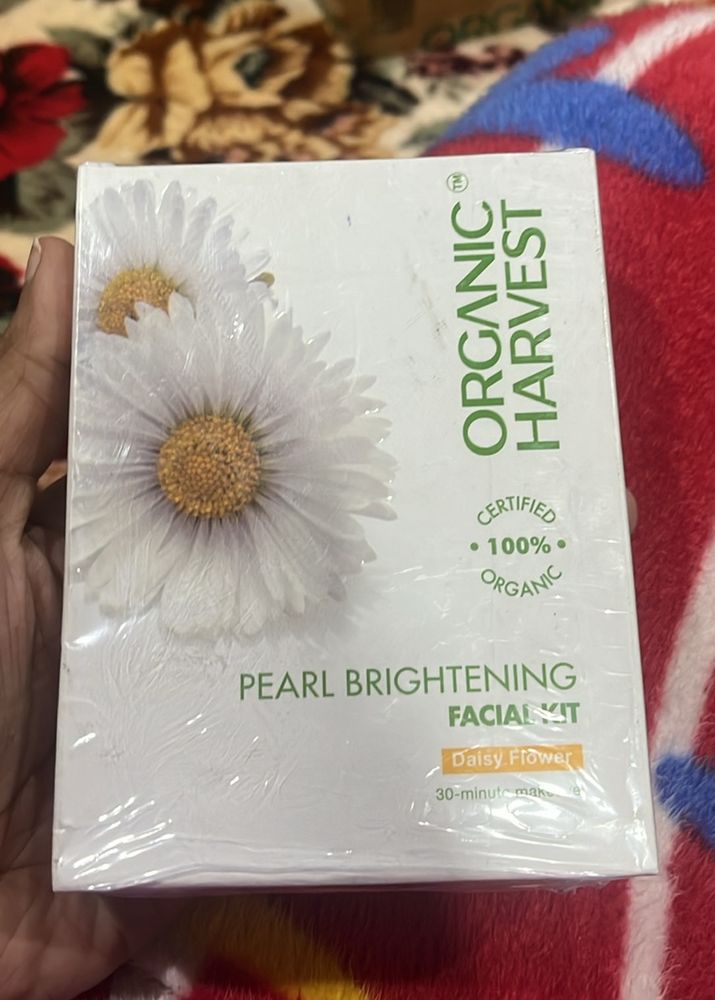 Pearl Brightening Facial Kit