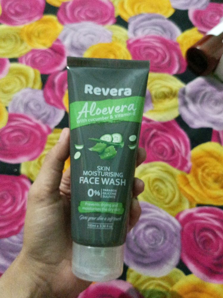 Revera 4 Flavour Face Wash
