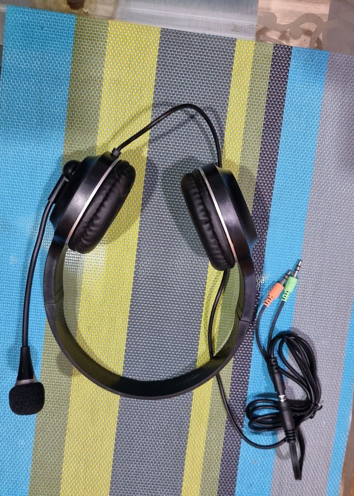 Digitek Desktop Headphones