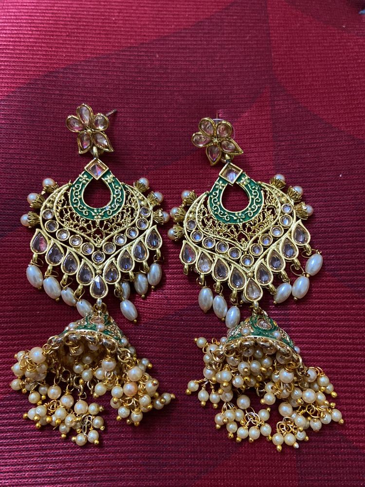 HEAVY GREEN BASED STONE & PEARL EARRINGS