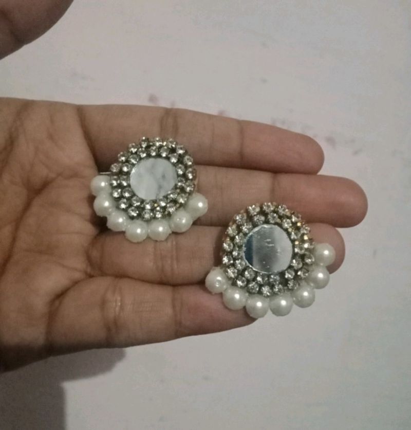 Earing Studs Beads