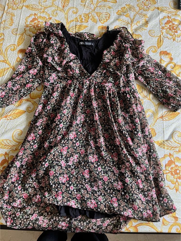 ZARA new dress (Size S) never worn