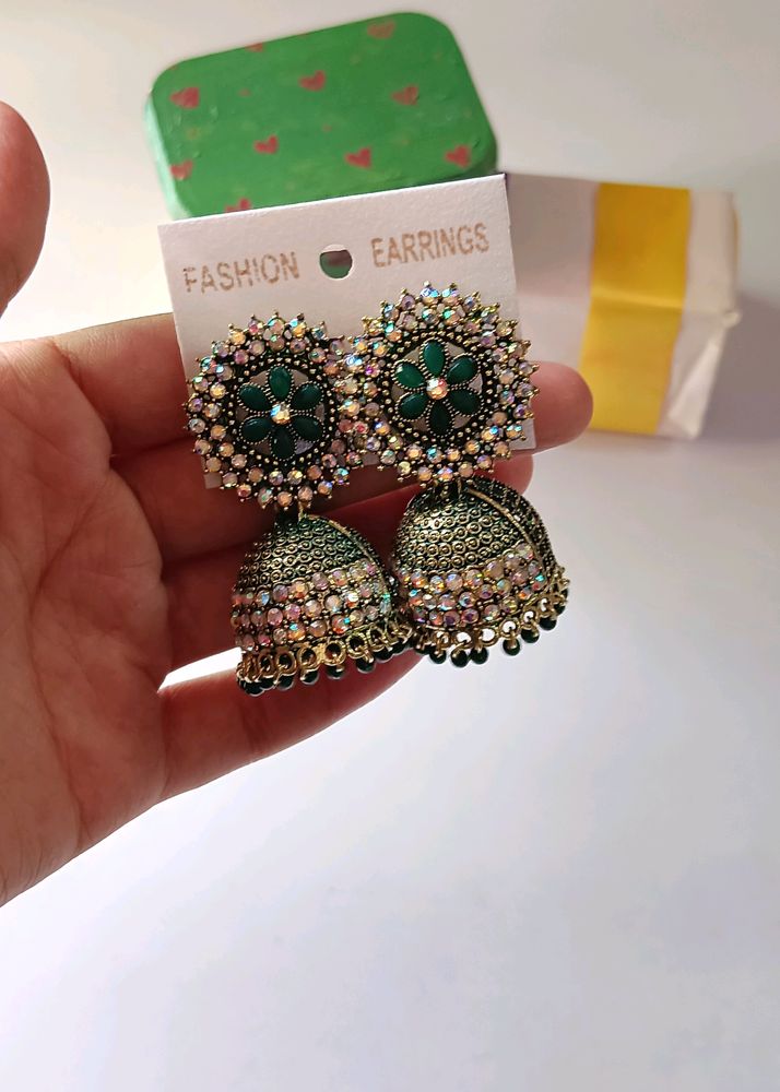 Traditional Earrings+ Cute Empty Box