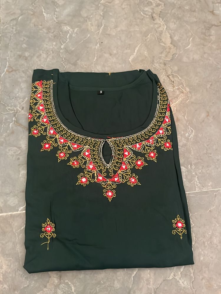 Embroidery Viscose Rayon Festive Kurti For Women