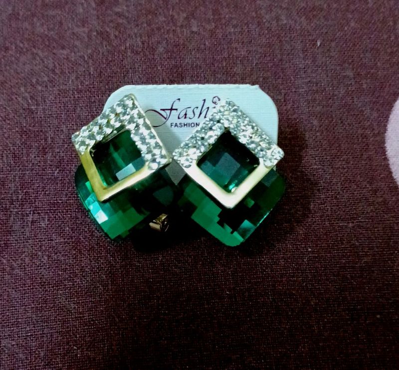 very new model green stone stud