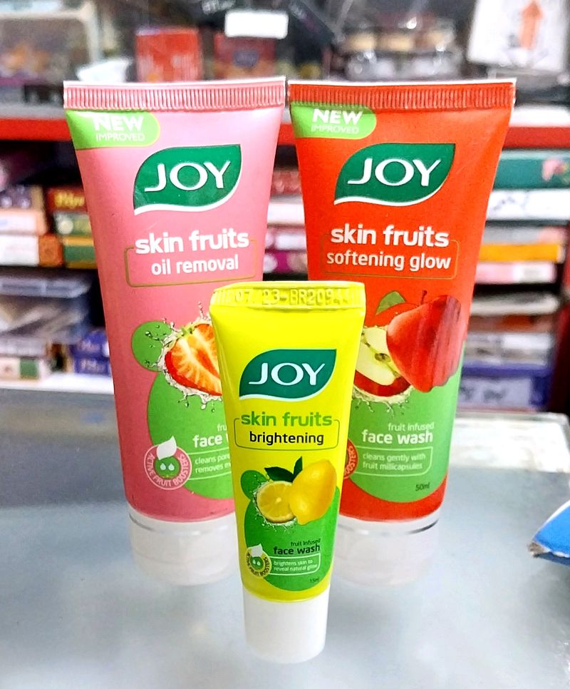 Buy 2 Get 1 FreeJoy Apple And Strawberry Face Wash