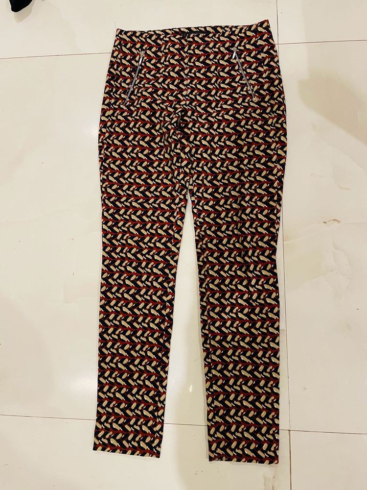 PRINTED SKINNY PANTS BY ZARA