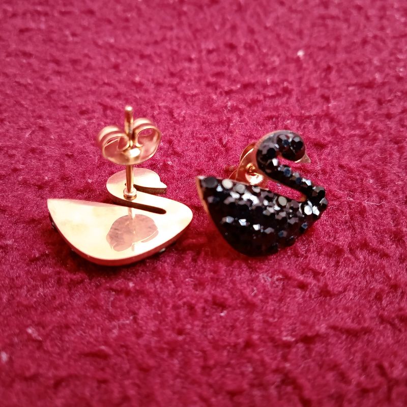 Rose Gold Black Swan Korean Stud Earrings