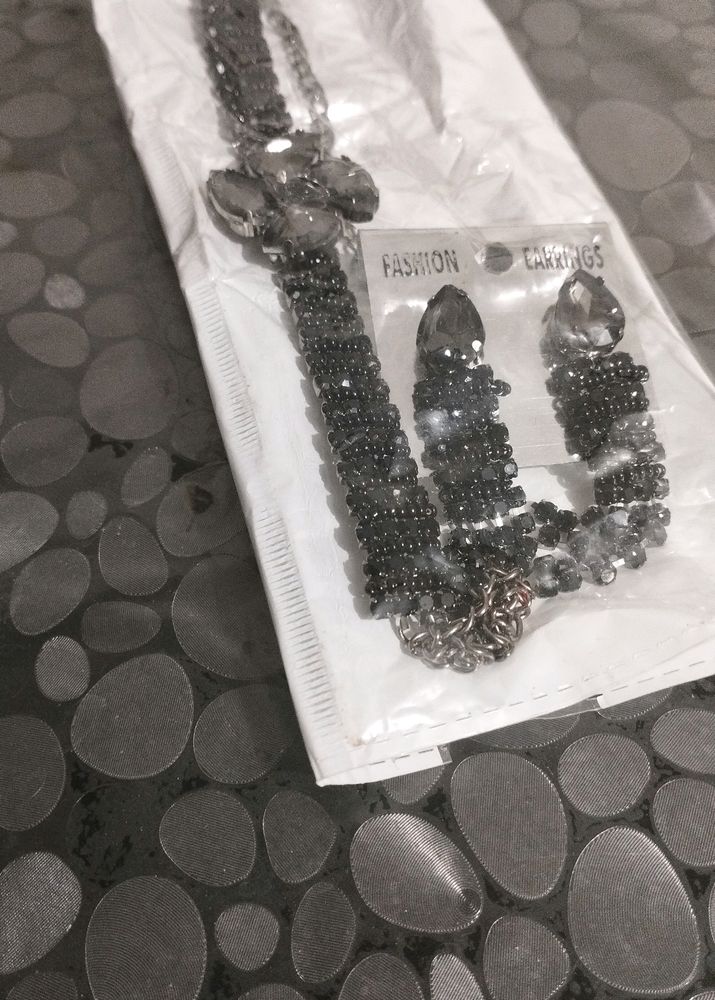 Black Jewellery Set