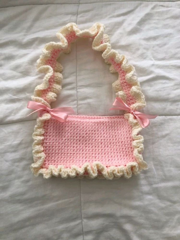 Crochet Ruffle Bag