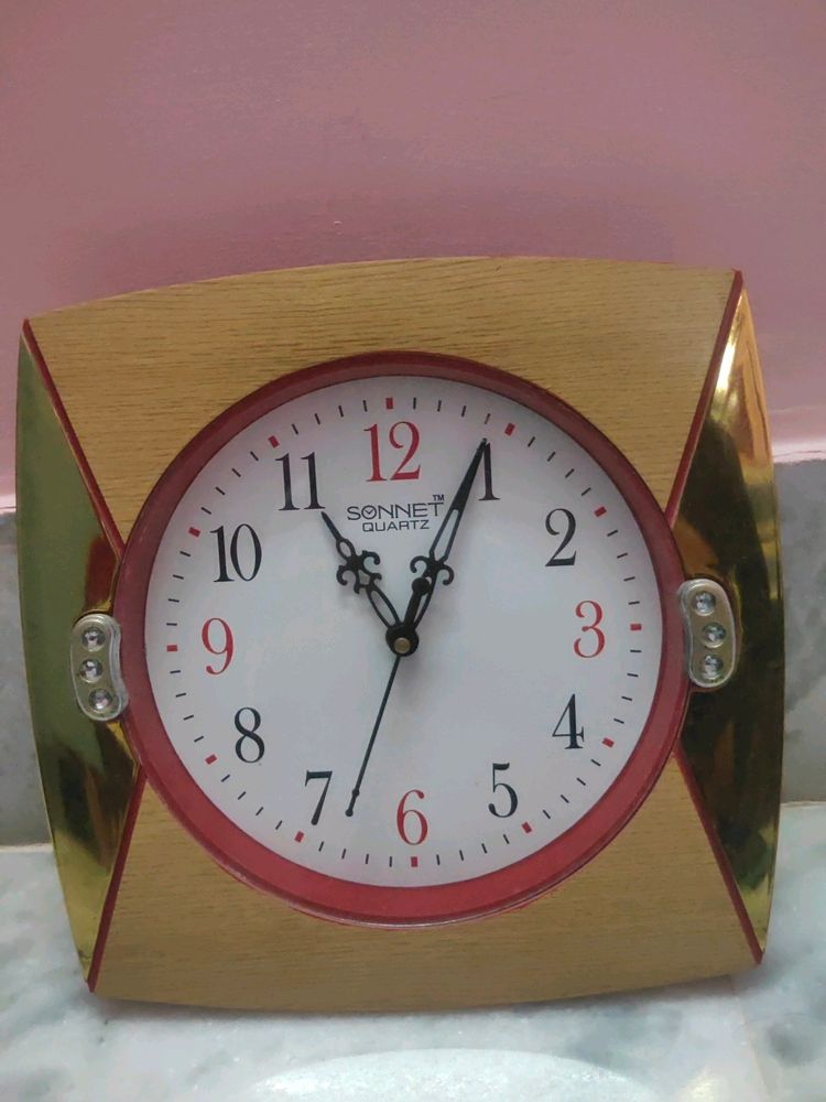 Wall Hanging Clock