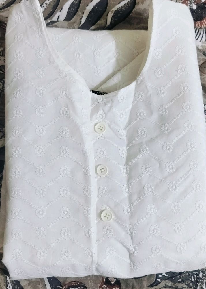 New pure white top