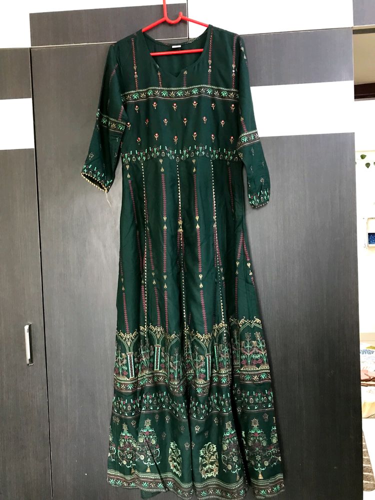 Women Green Ethnic  Thread Work Anarkali Kurt