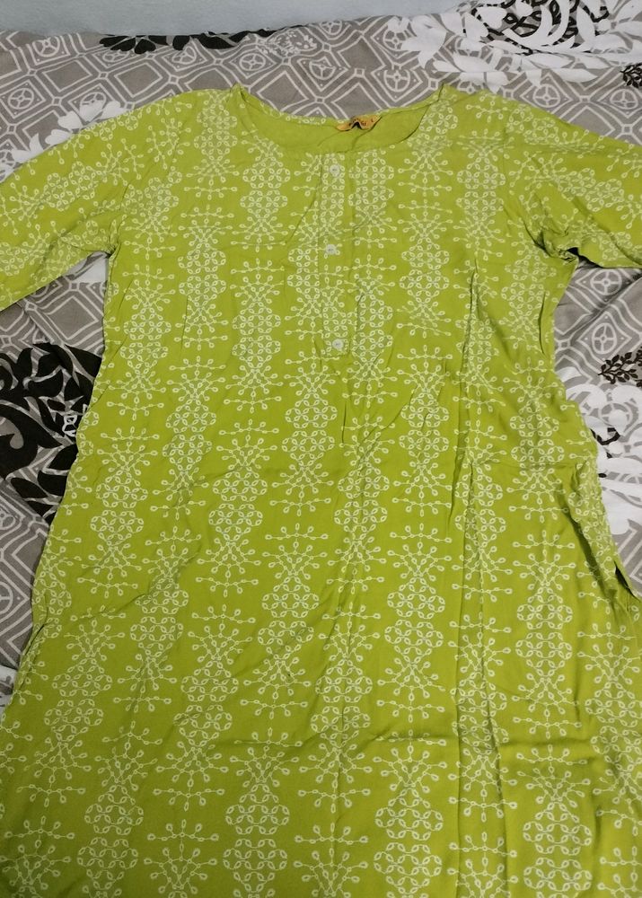 Green Kurti With A Freebie.