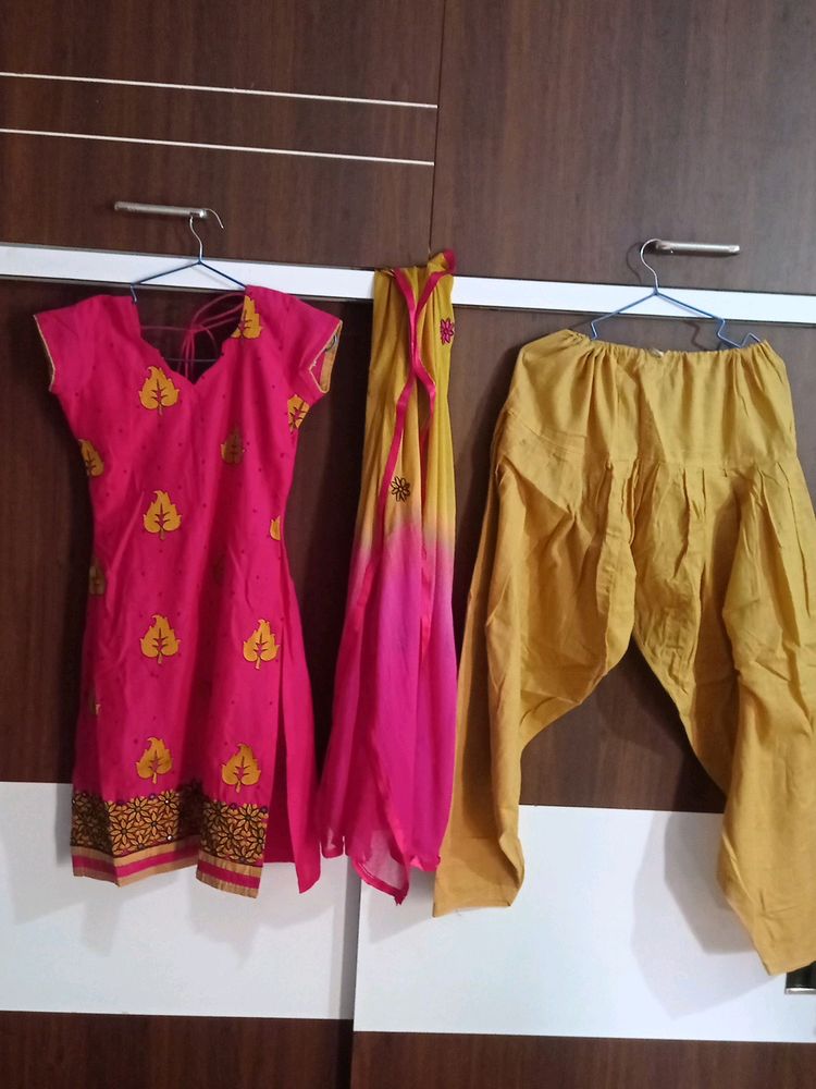 Punjabi Kurta Set