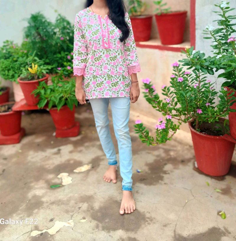 Short Kurti