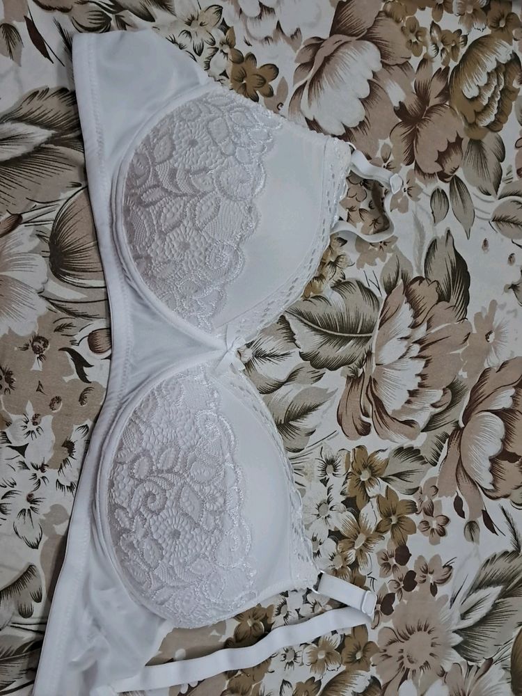 36D BRA ...WHITE NET PADDED CLOVIA