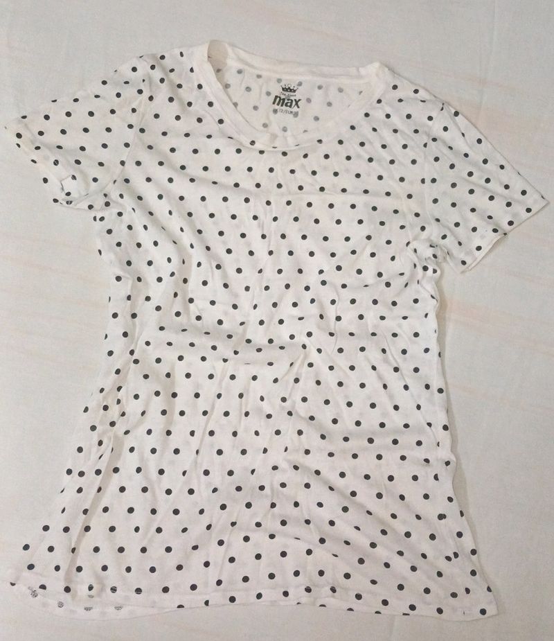 cute white tshirt with black polka dots