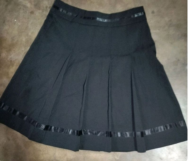 Korean Style Black Skirt