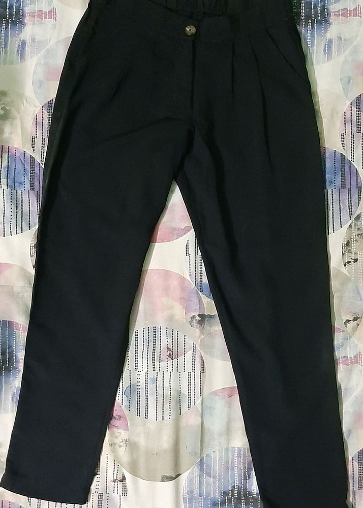 Cropped Black Ladies Trousers