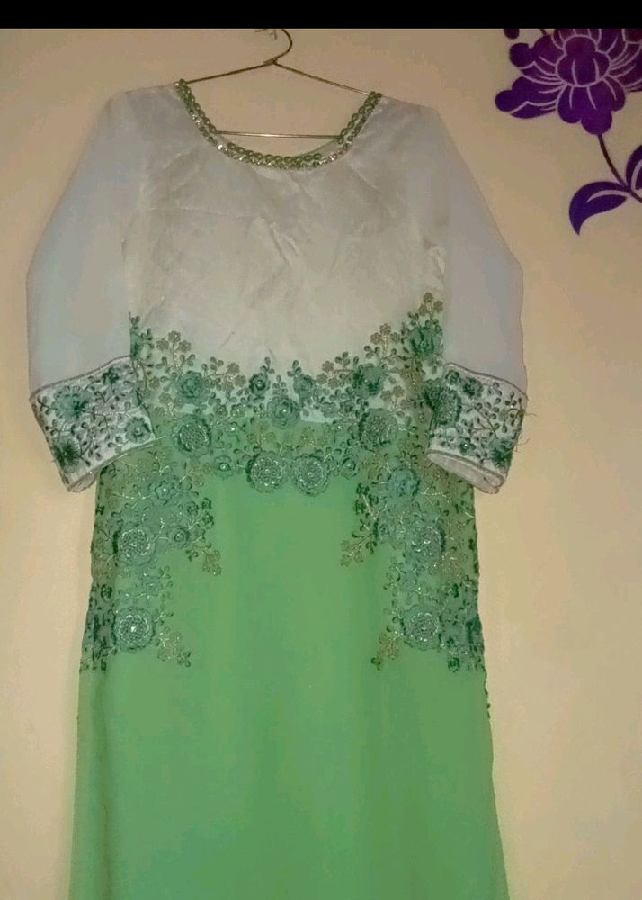 Kurti Set With A Green Colour 💚