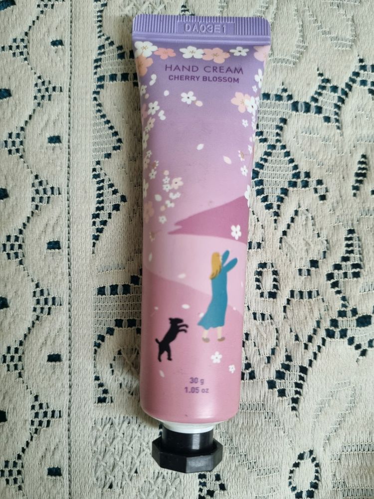 Korean skincare - Cherry blossom Hand cream