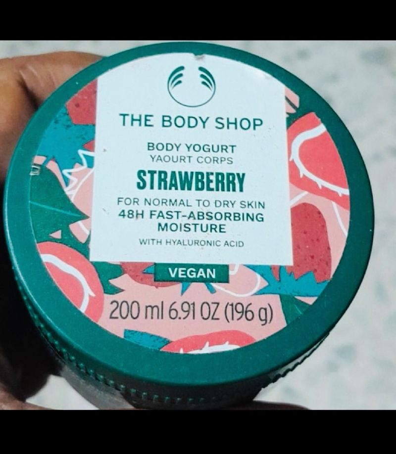 The Body Shop Strawberry Yogurt