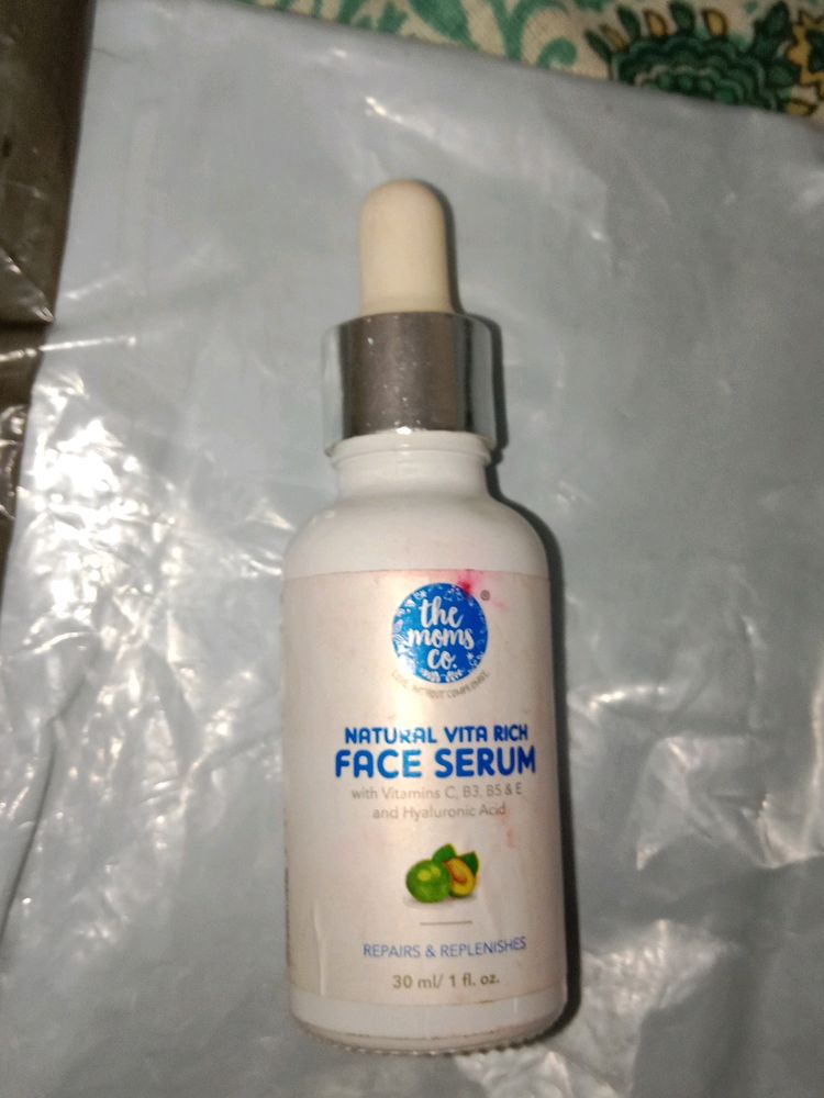 The Moms Co. Face Serum