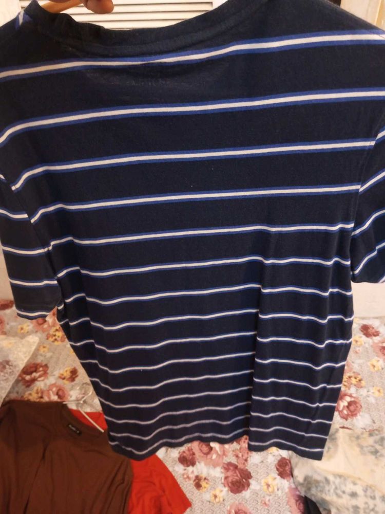 Lee Cooper L Size Blue Stripes Tshirt