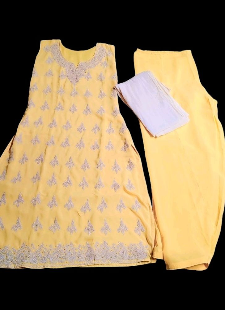 Kurta Set With Dupatta