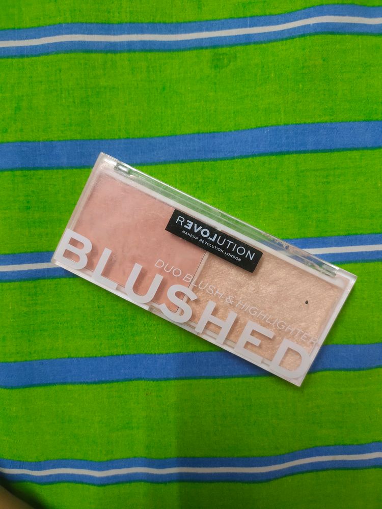 REVOLUTION BLUSHED DUO