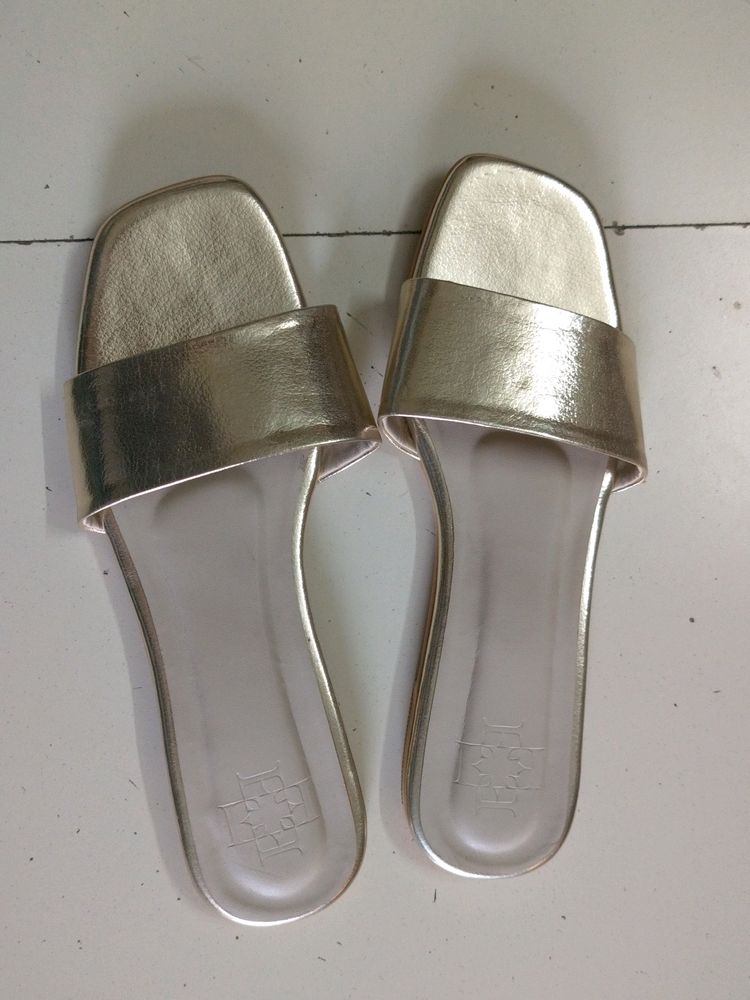 Ajio New Sandals