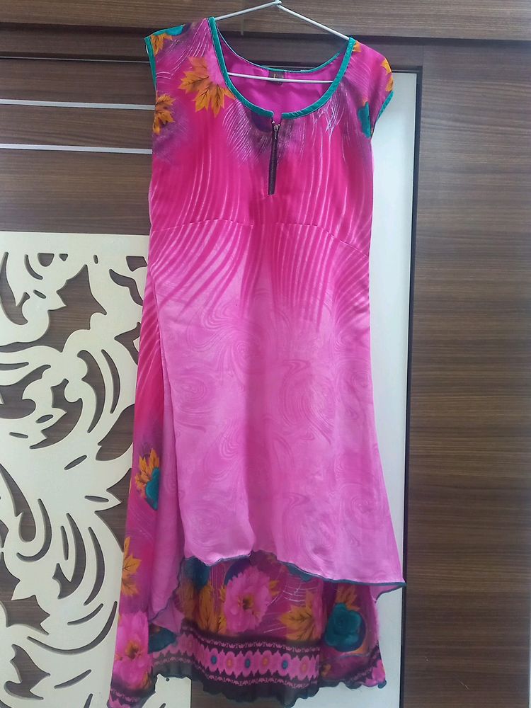 High Low Floral Kurti With Sleeves Nd Belt