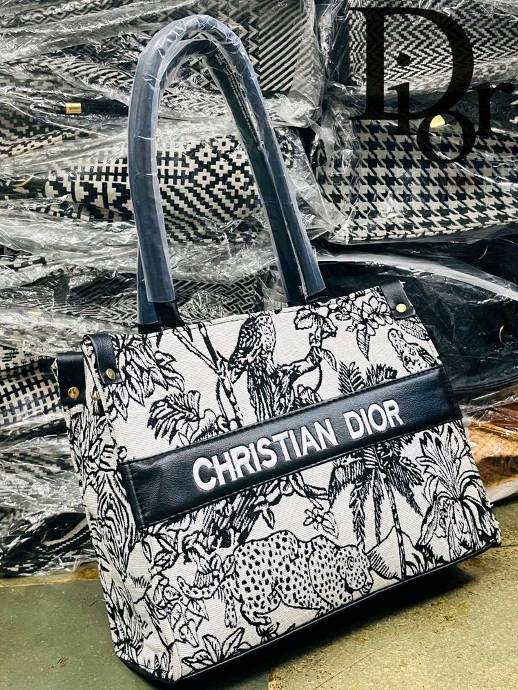 CHRISTIAN DIOR NEW ARRIVAL 💍