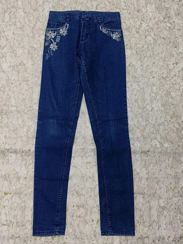 KMC Jeans Size 28 B73