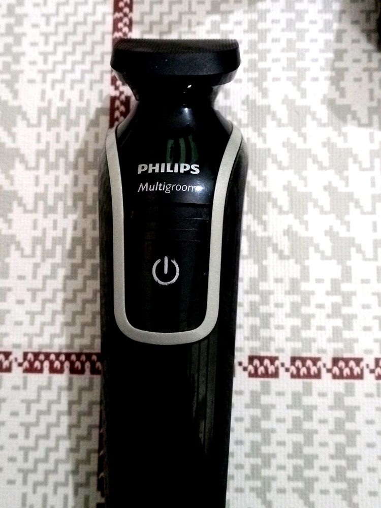 Philips Trimmer With Charger