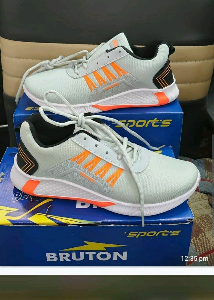 BRAND NEW SHOE WITH BOX