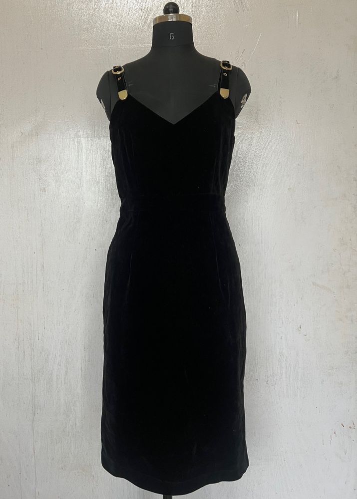 Black Adjuster Sleeve Dress