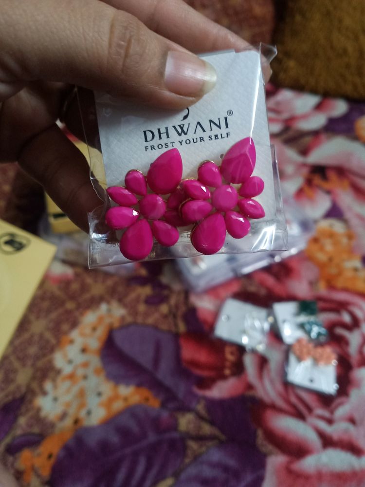 Earring Stud Pink