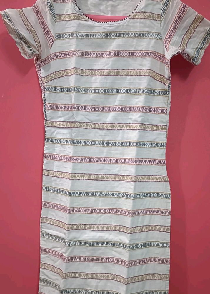 White Round Neck Yarn dyed Kurta