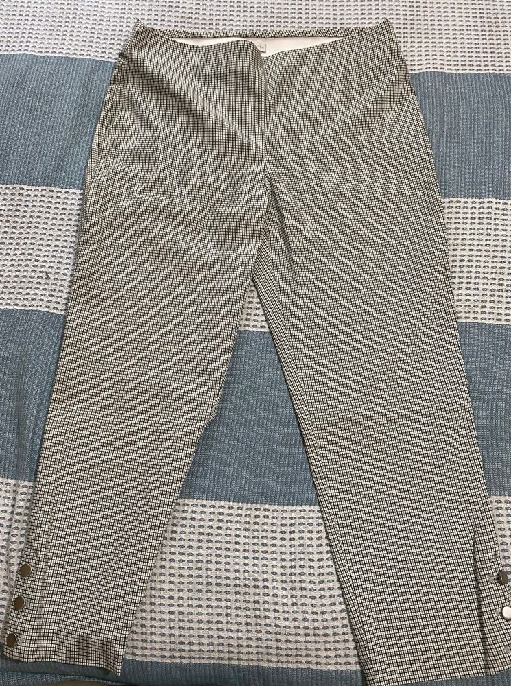 White And Black Checkers Pants|Van Heusen Original